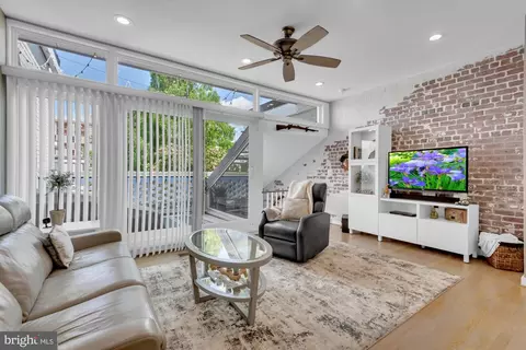 620 3rd St SW #111, Washington, DC 20024