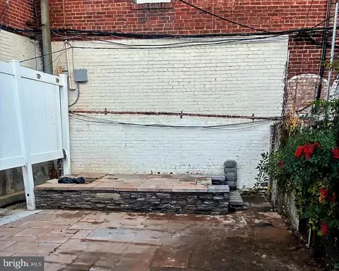 Exterior - 214 2nd St SE, Washington, DC 20003 photo 2 of 3