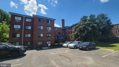 1907 Good Hope Rd SE #109, Washington, DC 20020