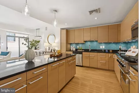 2425 L St NW #210, Washington, DC 20037