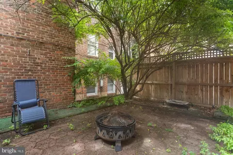 1202 P St NW, Washington, DC 20005 photo 9
