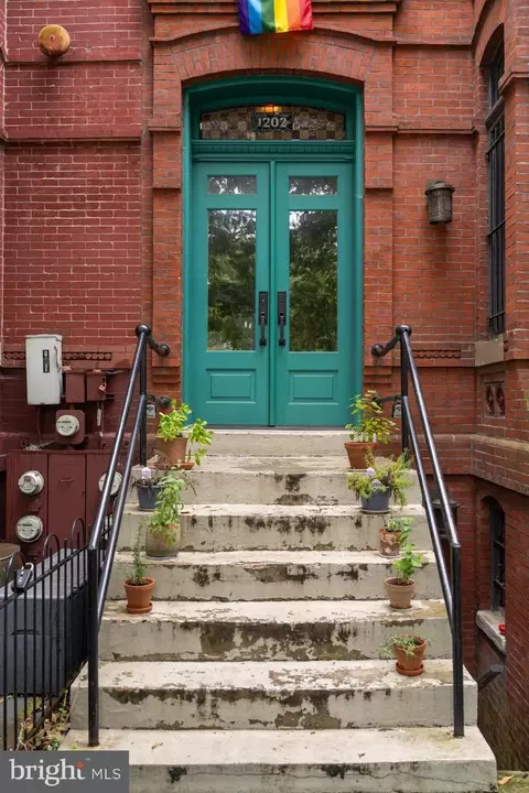 1202 P St NW, Washington, DC 20005 photo 3