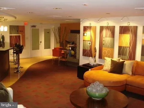 915 E Street St NW #702, Washington, DC 20004 photo 4