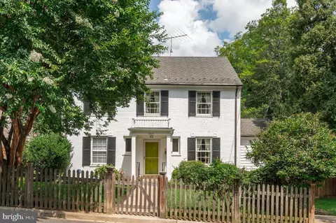 2237 48th St NW, Washington, DC 20007