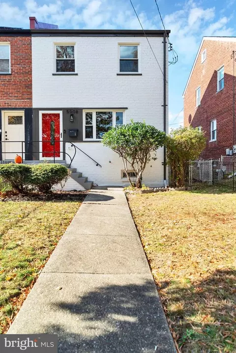 5008 11th St NE, Washington, DC 20017