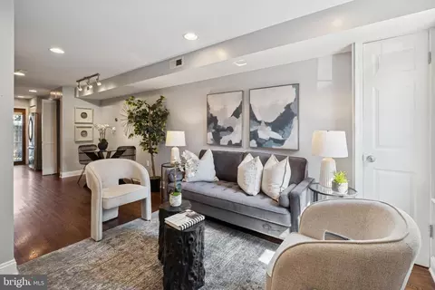 728 19th St NE, Washington, DC 20002