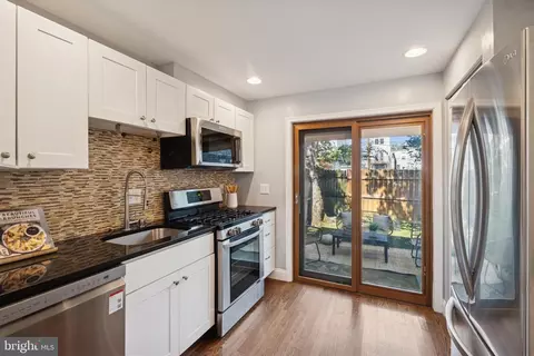 728 19th St NE, Washington, DC 20002 photo 8