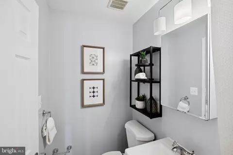 728 19th St NE, Washington, DC 20002 photo 23