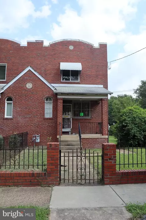 4942 Blaine St NE, Washington, DC 20019