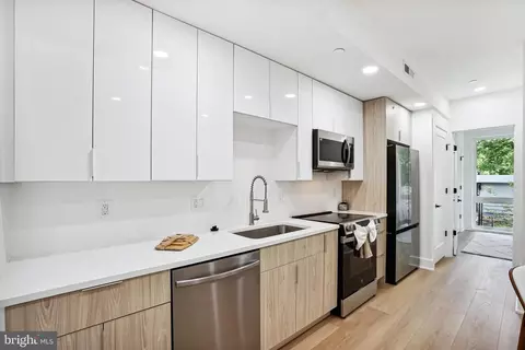 1372 Bryant St NE #3A, Washington, DC 20018