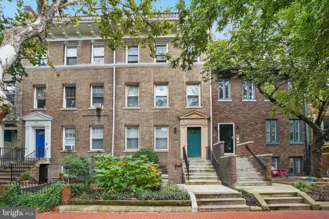 1738 T St NW #1, Washington, DC 20009