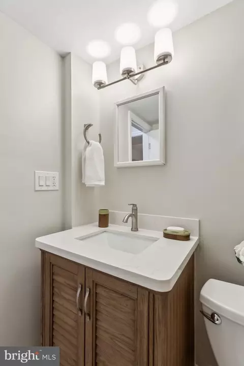 Bath - 311 7th St NE #3, Washington, DC 20002 photo 2 of 4