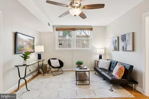 311 7th St NE #3, Washington, DC 20002