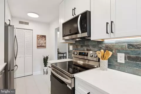 Kitchen - 311 7th St NE #3, Washington, DC 20002 photo 2 of 4