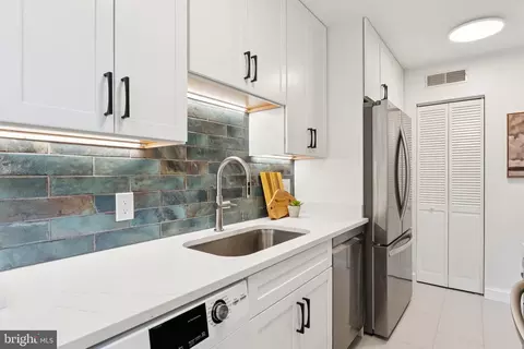 Kitchen - 311 7th St NE #3, Washington, DC 20002 photo 3 of 4