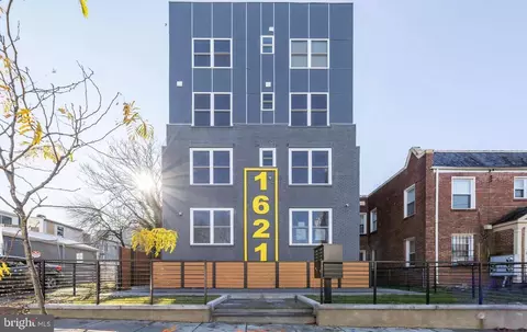 1621 T St SE #2, Washington, DC 20020