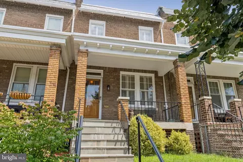 Exterior - 1814 D St SE, Washington, DC 20003 photo 4 of 9