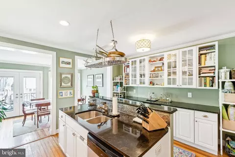 1814 D St SE, Washington, DC 20003