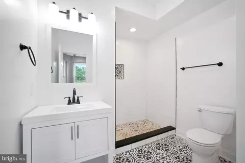 538 13th St SE, Washington, DC 20003 photo 27