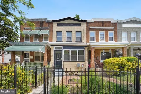 304 Bryant St NE, Washington, DC 20002