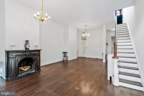 Living - 626 A St NE, Washington, DC 20002 photo 2 of 2