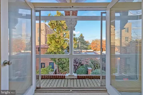 Exterior - 626 A St NE, Washington, DC 20002 photo 3 of 8