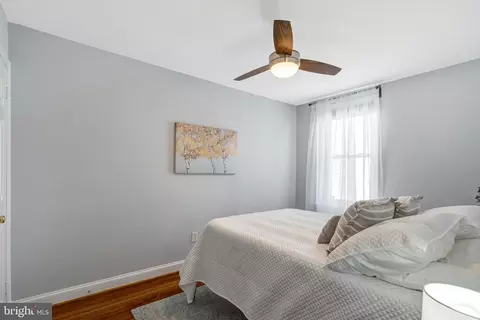 Bedroom - 913 4th St NE, Washington, DC 20002 photo 6 of 8