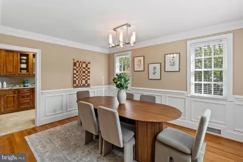 Dining - 6435 13th St NW, Washington, DC 20012 photo 2 of 3