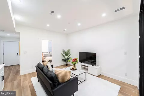 1714 Euclid St NW #2, Washington, DC 20009 photo 8