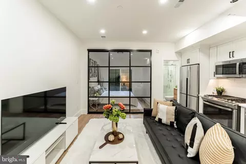 1714 Euclid St NW #2, Washington, DC 20009 photo 3