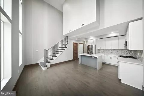 Entry Way - 2109 M St NE #8, Washington, DC 20002 photo 3 of 6