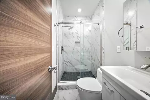 Bath - 2109 M St NE #8, Washington, DC 20002 photo 1 of 6
