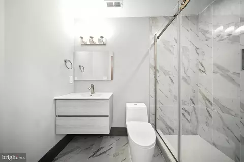 Bath - 2109 M St NE #8, Washington, DC 20002 photo 2 of 6