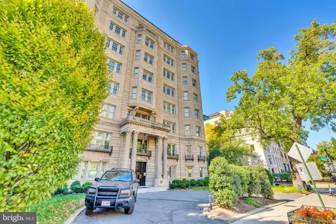 1026 16th St NW #202, Washington, DC 20036