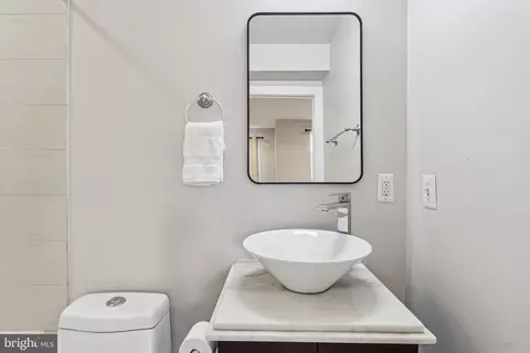 Bath - 1409 G St NE #2, Washington, DC 20002 photo 3 of 4