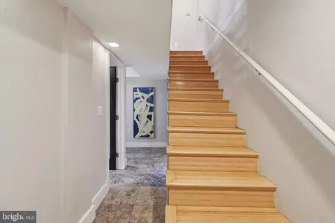 Entry Way - 1409 G St NE #2, Washington, DC 20002 photo 3 of 8