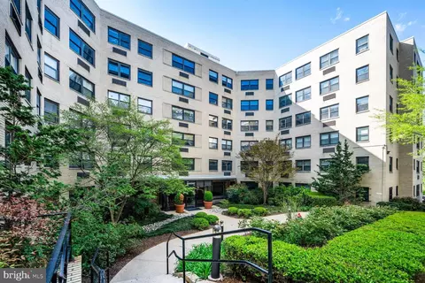 1801 Clydesdale Pl NW #407, Washington, DC 20009