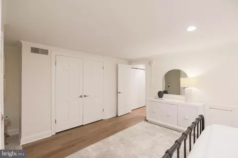 220 4th St SE #1, Washington, DC 20003 photo 33