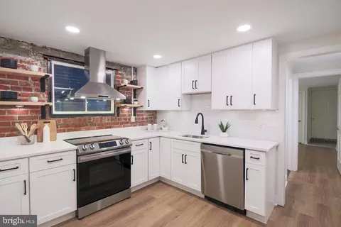 220 4th St SE #1, Washington, DC 20003 photo 22