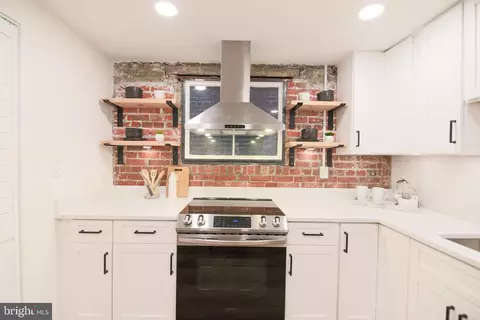 220 4th St SE #1, Washington, DC 20003 photo 27