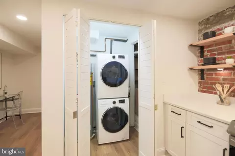 220 4th St SE #1, Washington, DC 20003 photo 30