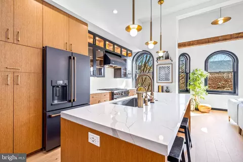 1402 12th St NW #9, Washington, DC 20005 photo 2