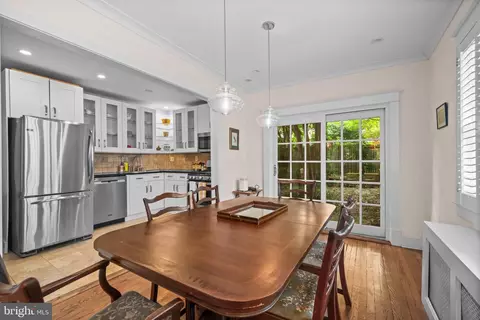 Dining - 3301 NW Dent Pl NW, Washington, DC 20007 photo 3 of 4
