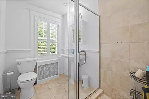 Bath - 3301 NW Dent Pl NW, Washington, DC 20007 photo 5 of 5