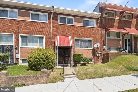 1328 W Street St NE, Washington, DC 20018