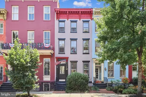 313 C St SE, Washington, DC 20003 photo 1