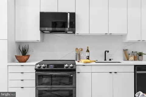 Kitchen - 1208 M St NW #11, Washington, DC 20005 photo 1 of 1