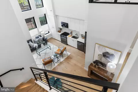 Entry Way - 1208 M St NW #11, Washington, DC 20005 photo 1 of 5