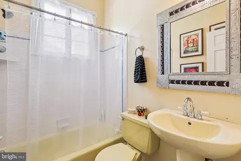 531 4th St SE, Washington, DC 20003 photo 38