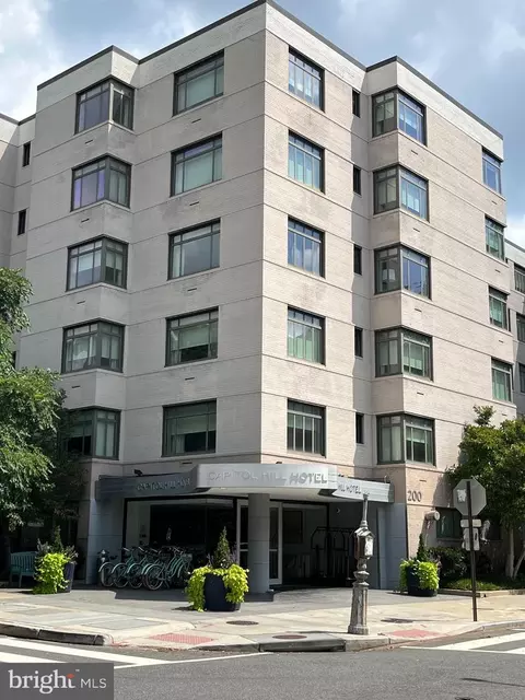 531 4th St SE, Washington, DC 20003 photo 57